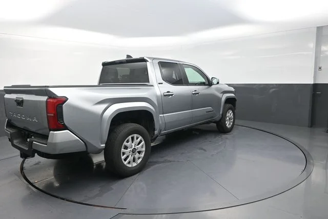 Used 2025 Silver Toyota SR5 image 15