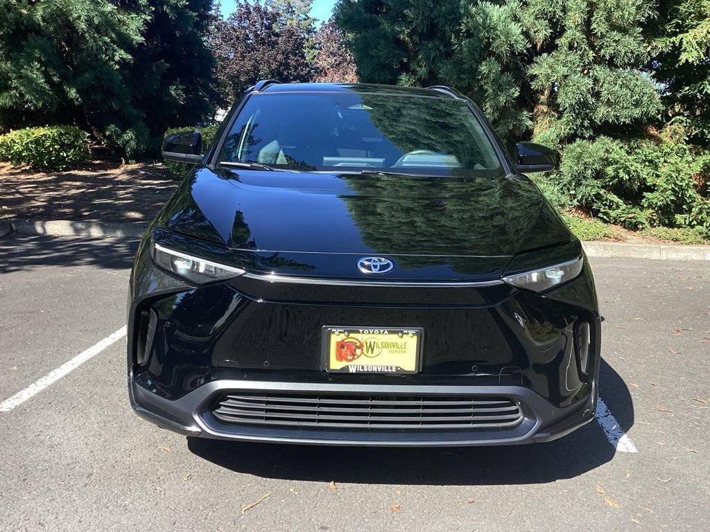 Used 2025 Black Toyota XLE image 21