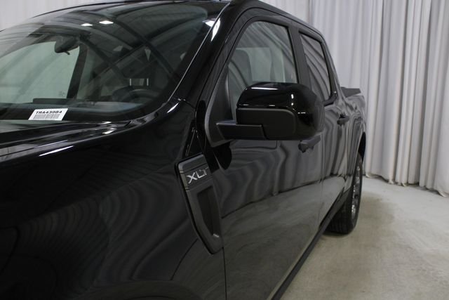 New 2026 Shadow Black Ford XLT image 34