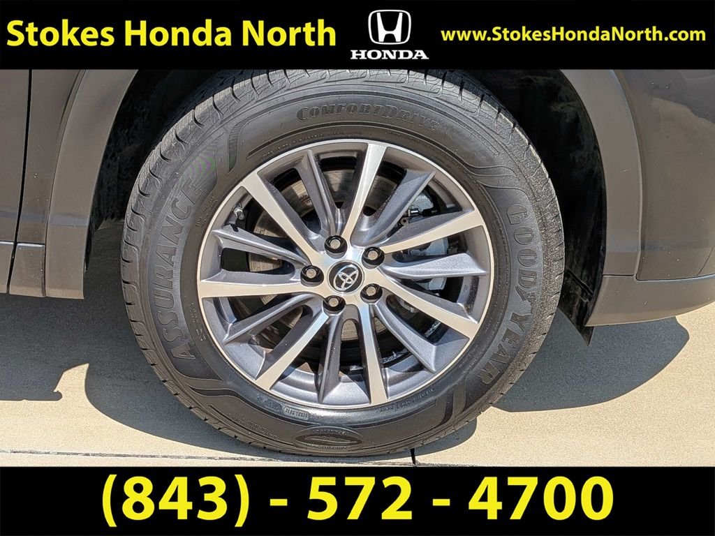 Used 2019 Black Toyota XLE image 15