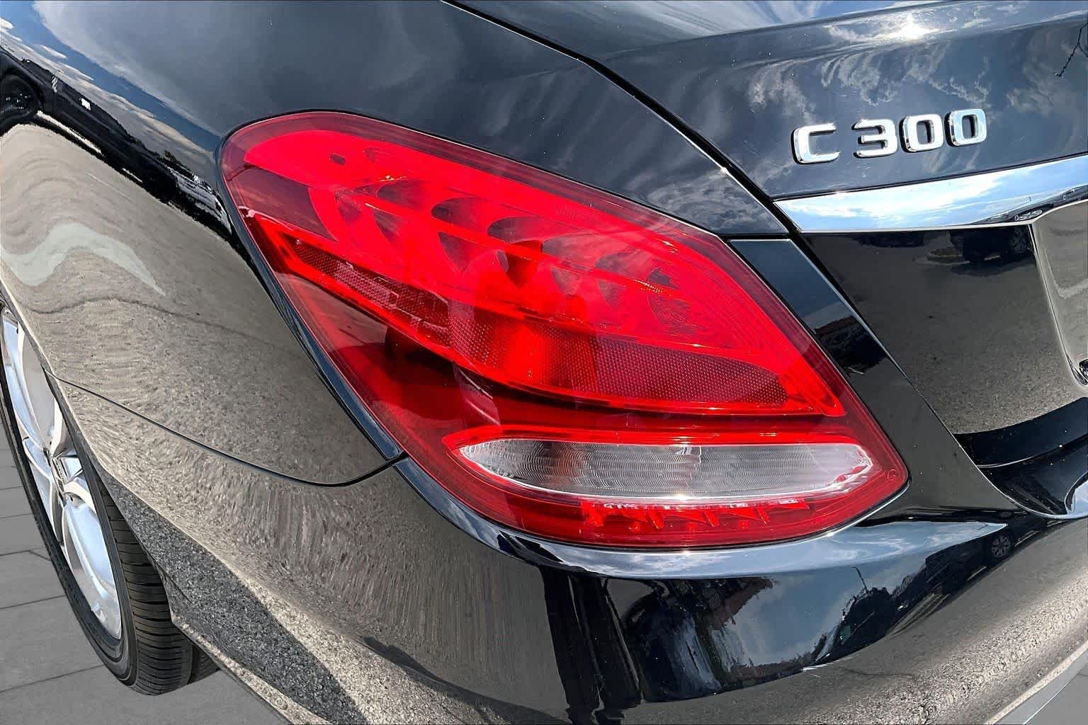 Used 2018 BLACK Mercedes-Benz C 300 image 29