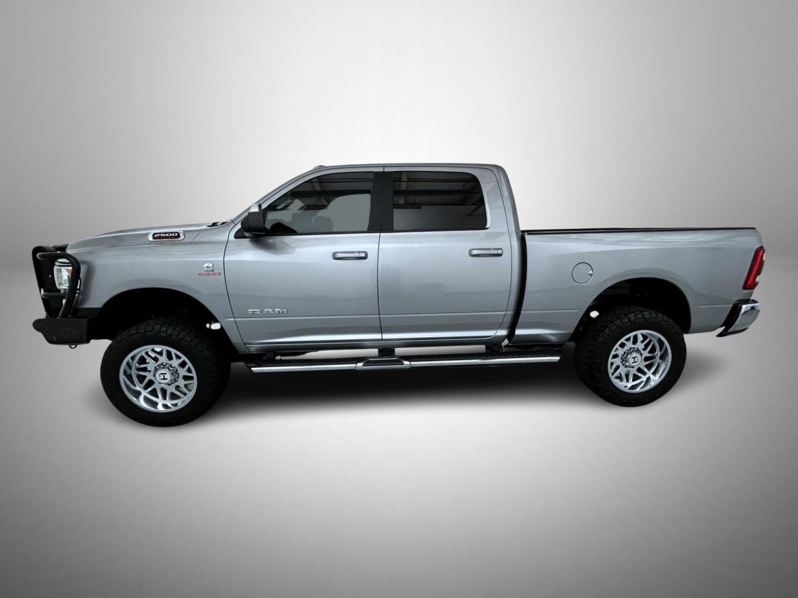 Used 2022 Silver Ram Big Horn image 8