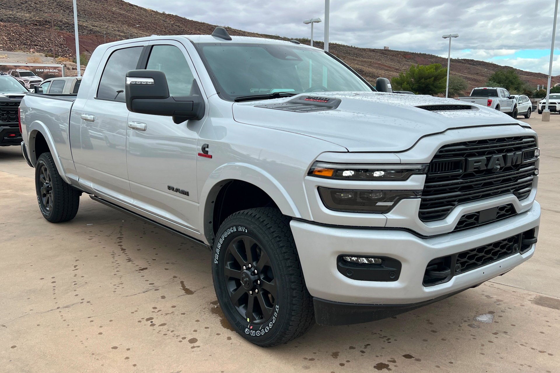 New 2027 Silver-Zynith Exterior Paint RAM Laramie image 8