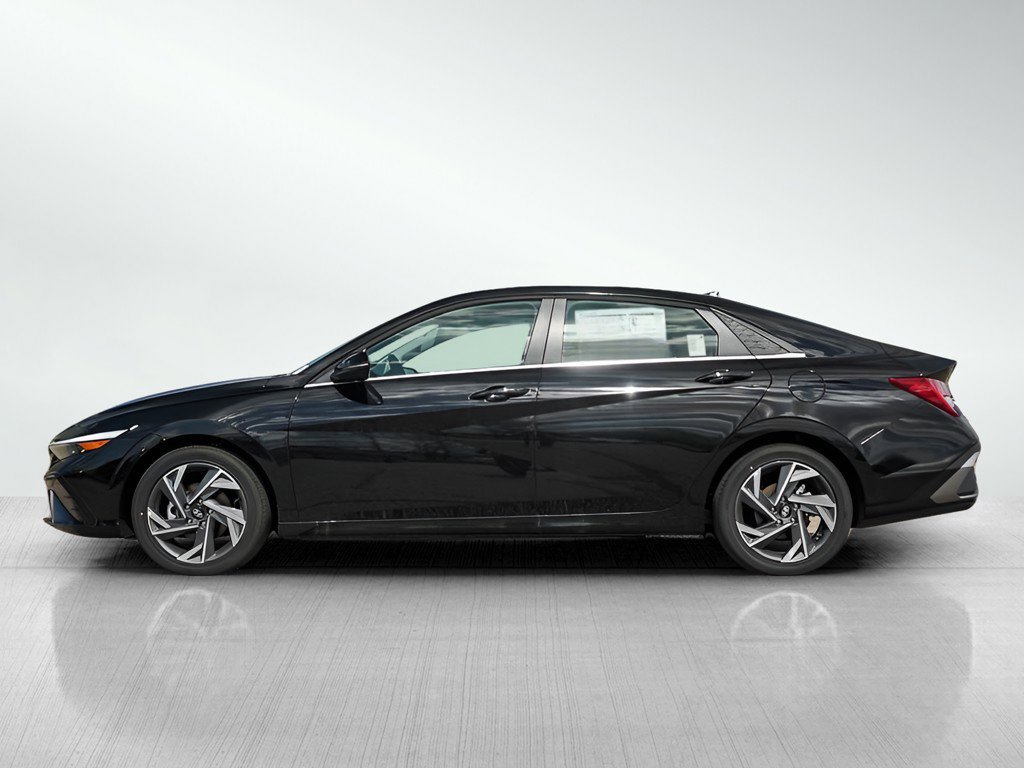 New 2026 Abyss Black Hyundai Limited Sedan FWD image 4