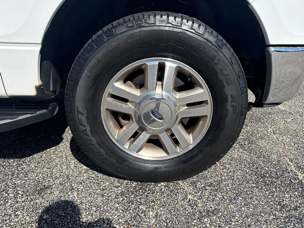 Used 2012 White Ford XLT image 23