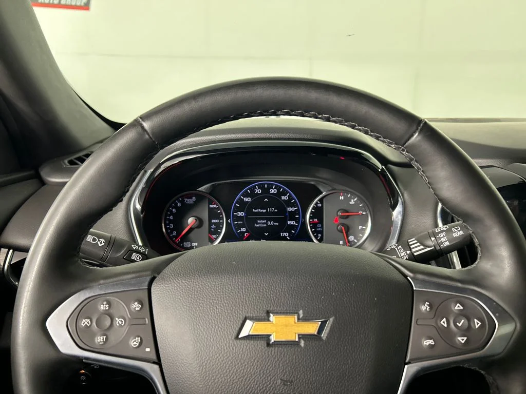 Used 2023 Black Chevrolet High Country image 13