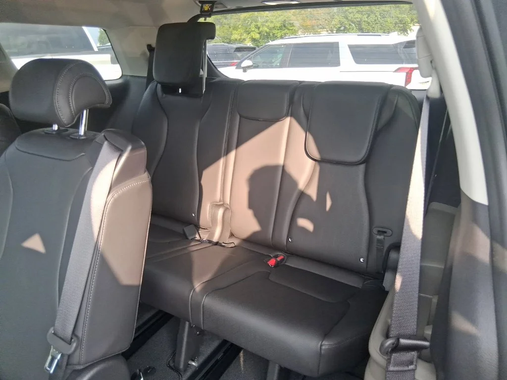 Used 2026 Gray Kia LXS image 18