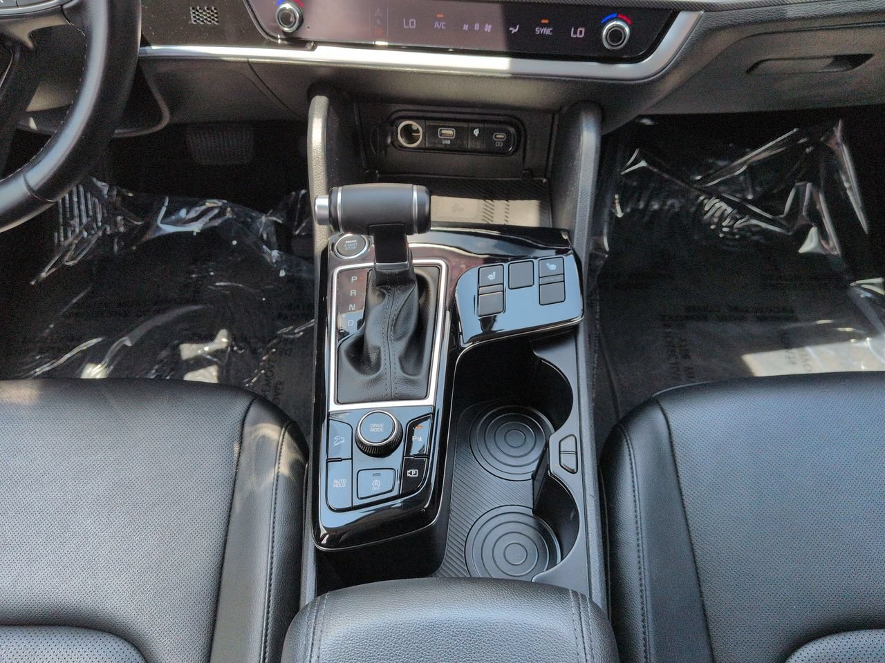 Certified Used 2024 Glacial White Pearl Kia SX image 22