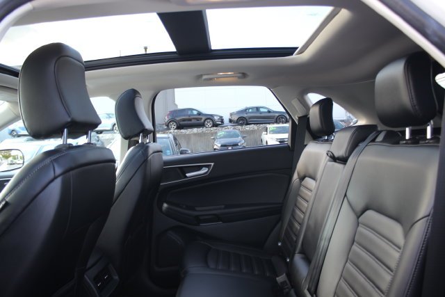 Used 2024 White Ford SEL image 25