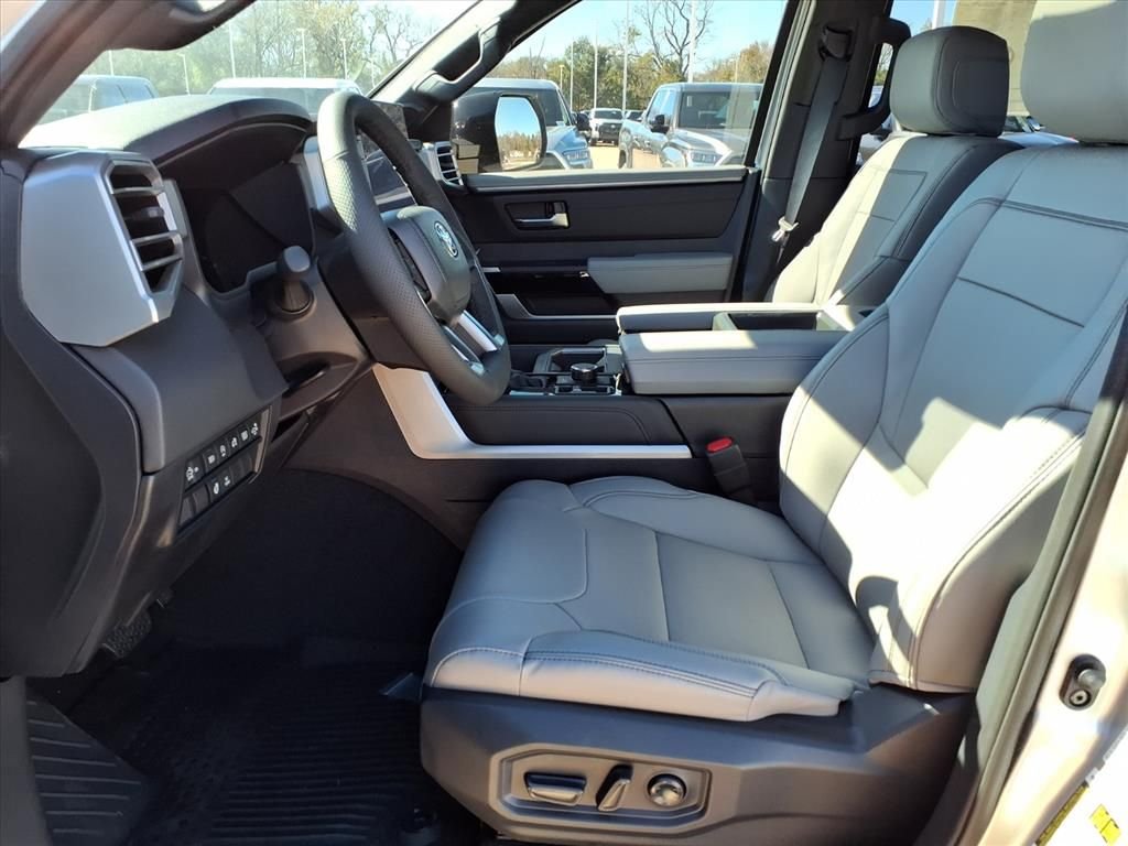 2026 Toyota Tundra Limited - Photo 13