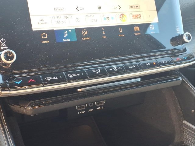 Used 2024  Jeep Series II image 10