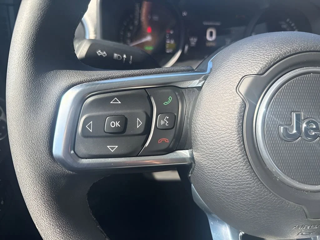 Used 2025 Gray Jeep Sahara image 15