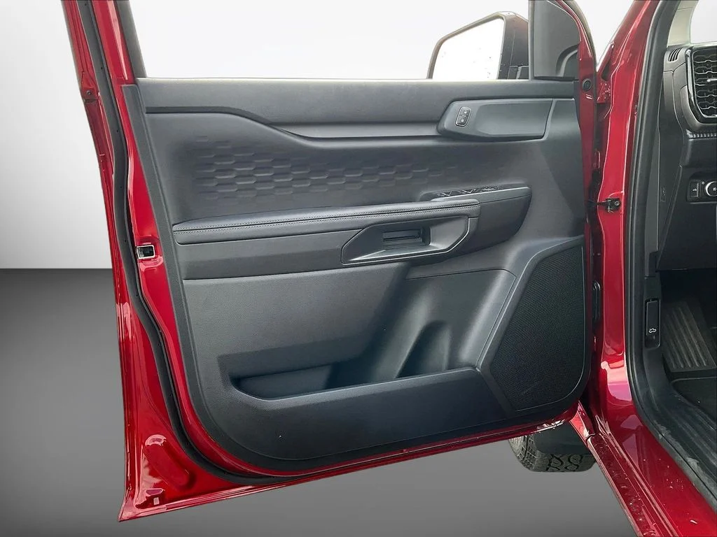 New 2026 Ruby Red Metallic Tinted Clearcoat Ford XLT image 25