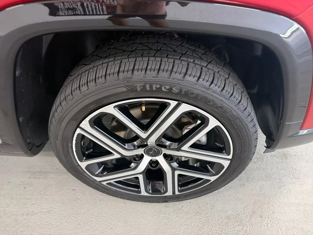 Used 2025 Red Jeep Limited image 5