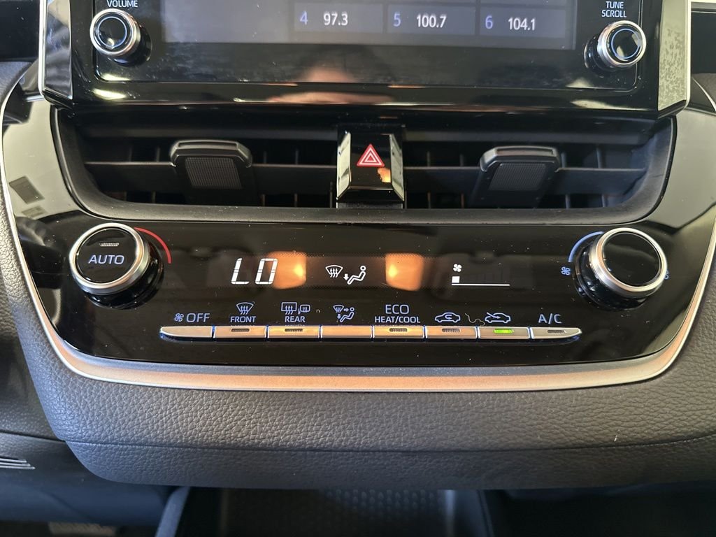 Used 2020 Silver Toyota LE image 18