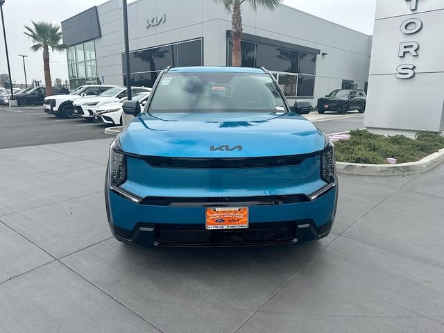 New 2026 Ocean Blue Kia Land AWD image 32