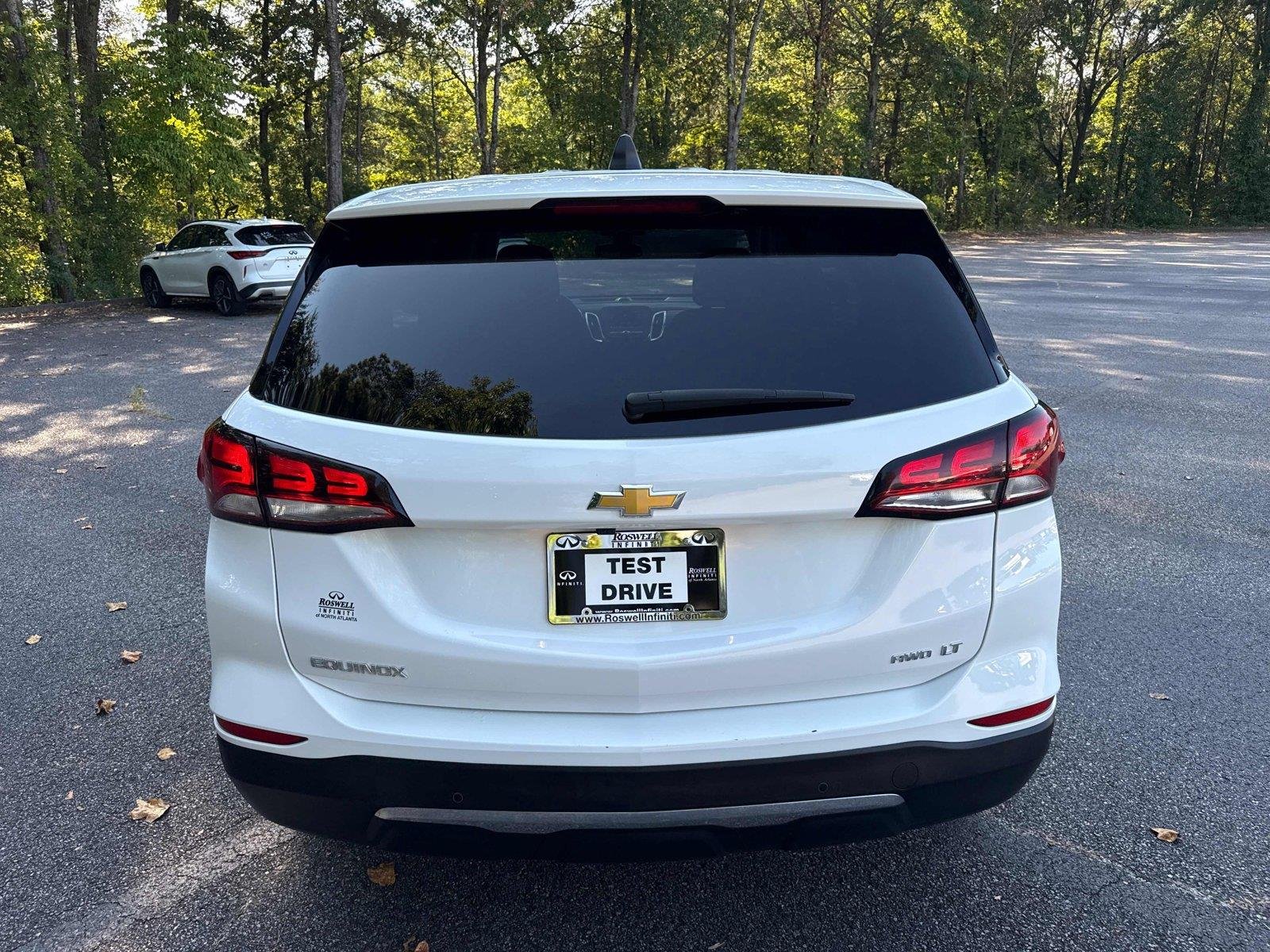 Used 2024 Summit White Chevrolet LT image 6