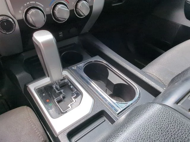 Used 2016 Silver Toyota SR5 image 16