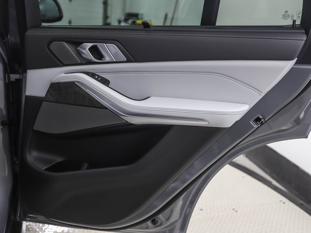 Used 2026 Gray Metallic BMW xDrive40i image 24