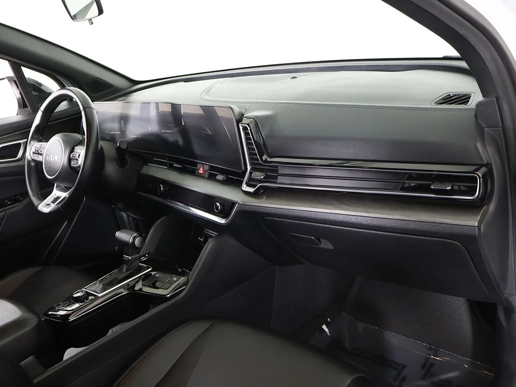 Certified Used 2024 White Kia X-Line image 27