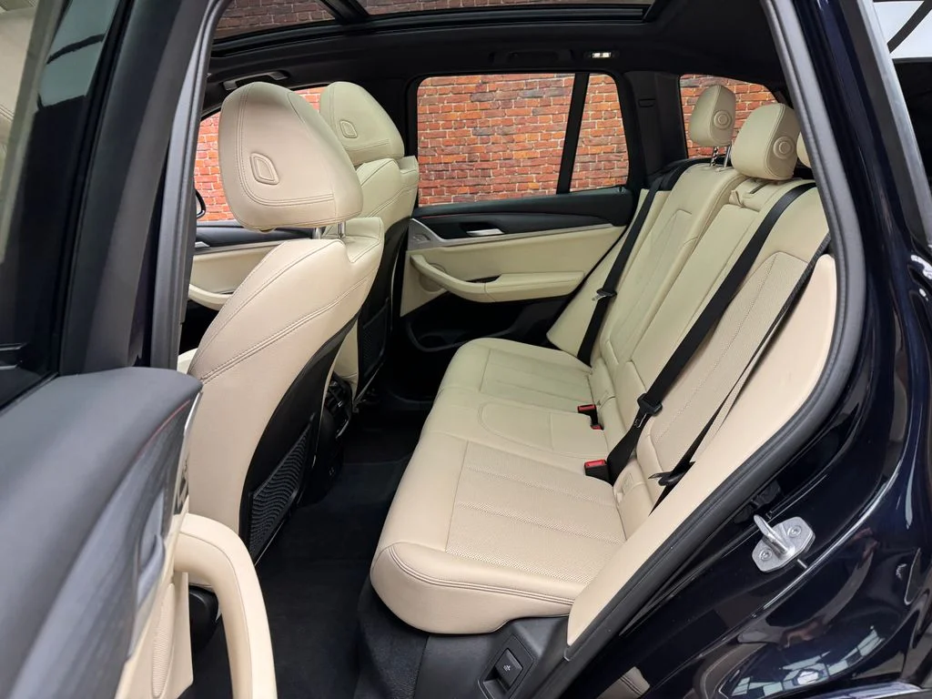 Used 2023 Black BMW xDrive30i image 24