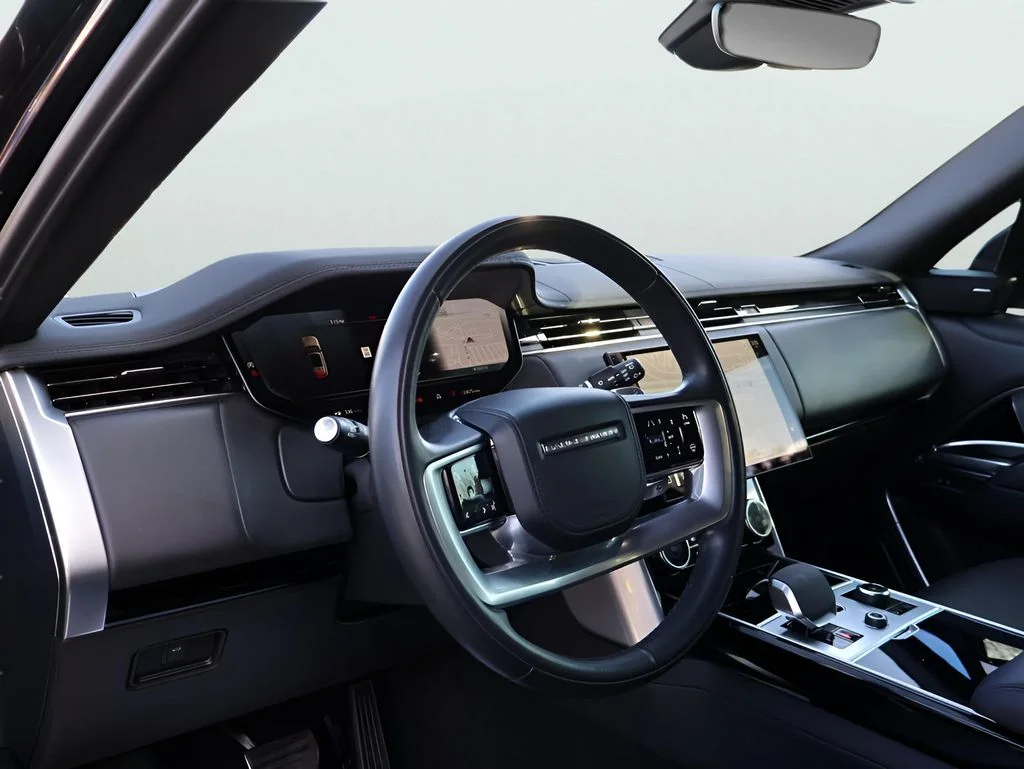 2023 Land Rover Range Rover SE - Photo 17