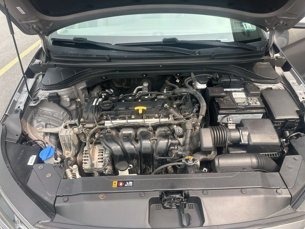 Used 2020 Silver Hyundai SEL image 31
