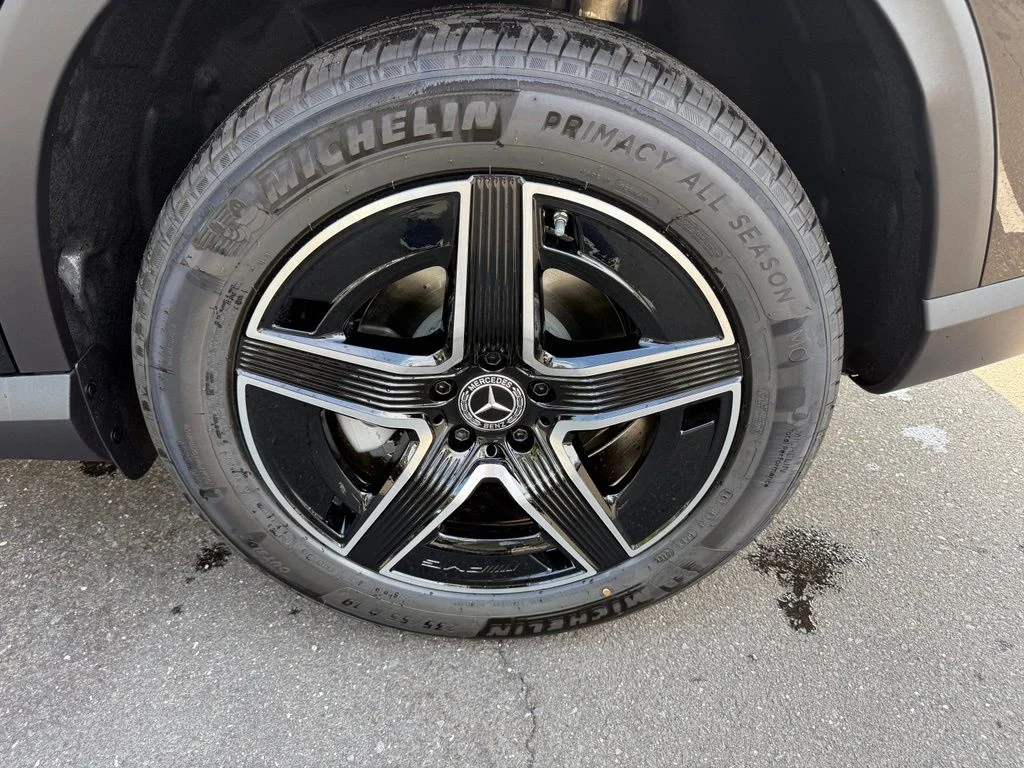 New 2027 Black Mercedes-Benz GLC 300 image 48