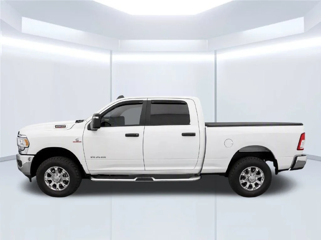 Used 2023 White Ram Big Horn image 9