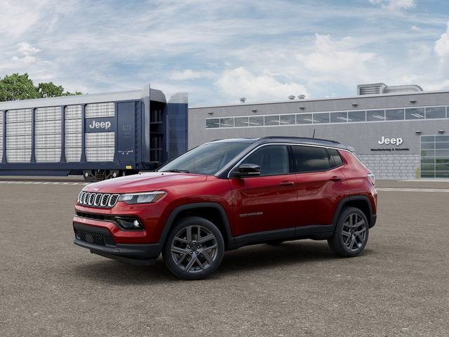 New 2026 Red Hot Pearl-Coat Exterior Paint Jeep Limited image 2