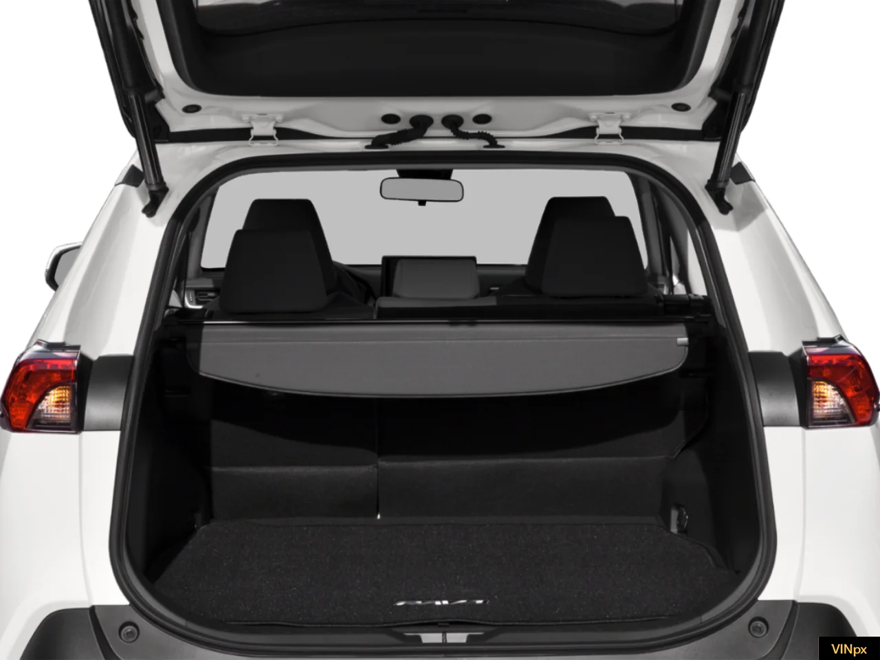 Used 2019 Super White Toyota XLE Premium image 9