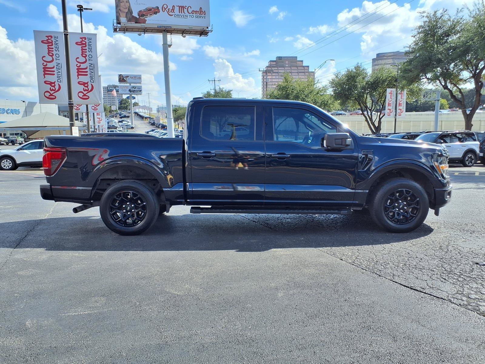 Used 2024 Blsck Ford XLT image 4