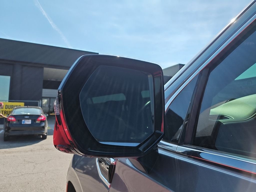 Used 2022 Gray GMC SLT image 4