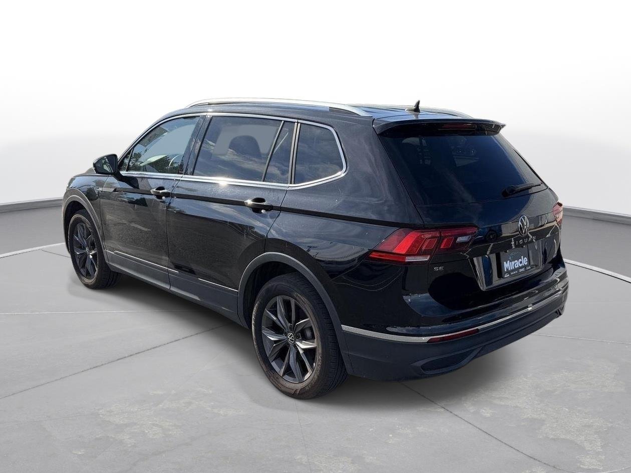 Used 2023 Deep Black Pearl Volkswagen SE image 2