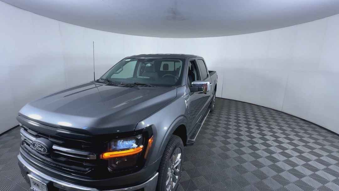 New 2026 Carbonized Gray Metallic Ford XLT image 3