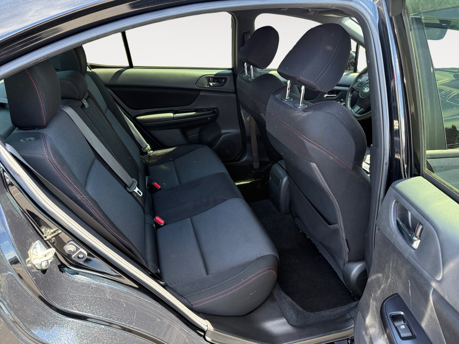 Used 2019 Crystal Black Silica Subaru Premium image 18