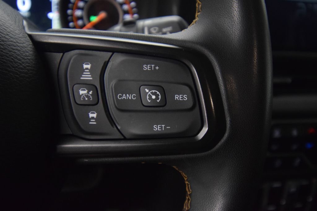 Used 2024 Earl Clearcoat Jeep Sport image 37