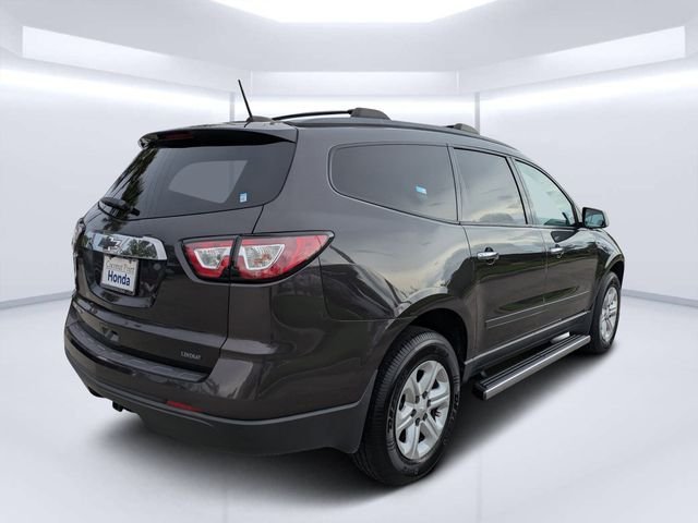 Used 2017 Gray Chevrolet LS image 3