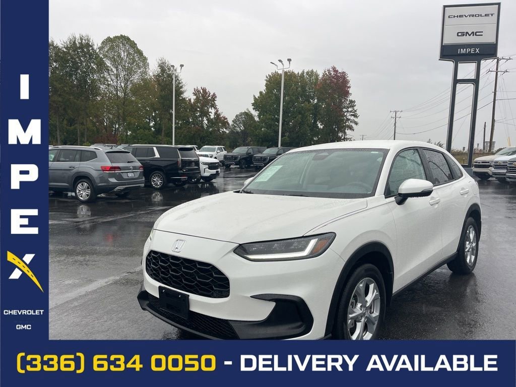 White 2025 Honda HR-V LX FWD SUV / Crossover Front-Wheel Drive