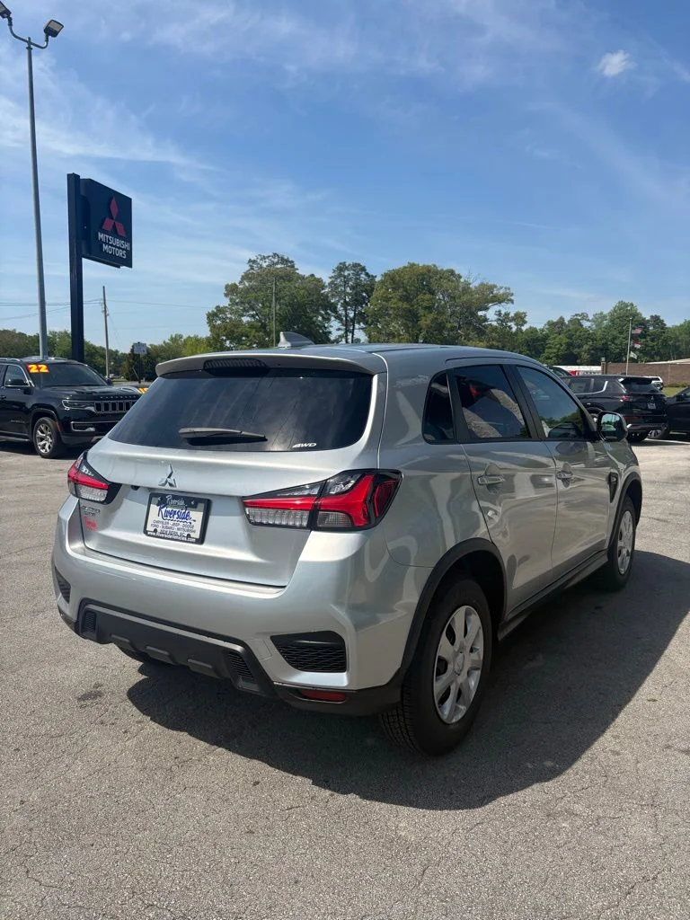 New 2026 Silver Mitsubishi 2.0 S image 5