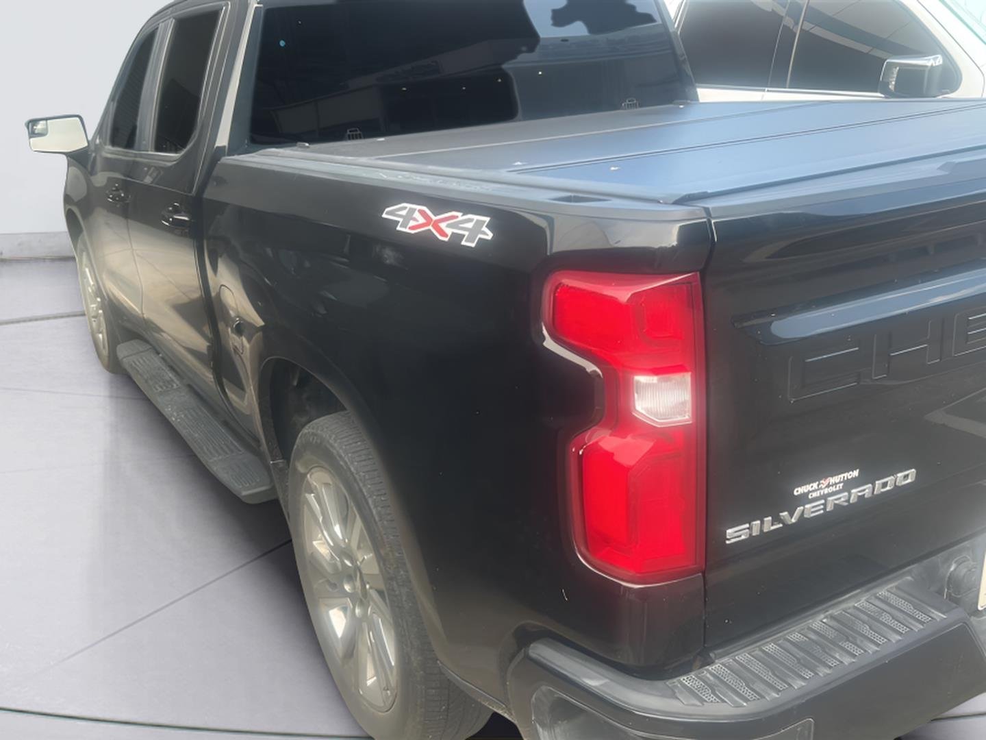 Used 2019 BLACK Chevrolet RST image 3