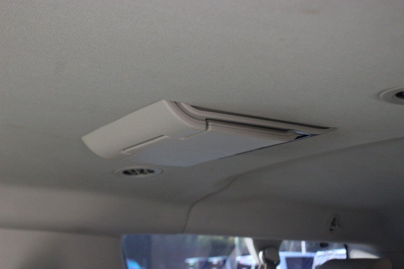 Used 2016 IRIDESCENT PEARL TRICOAT Chevrolet LTZ image 39