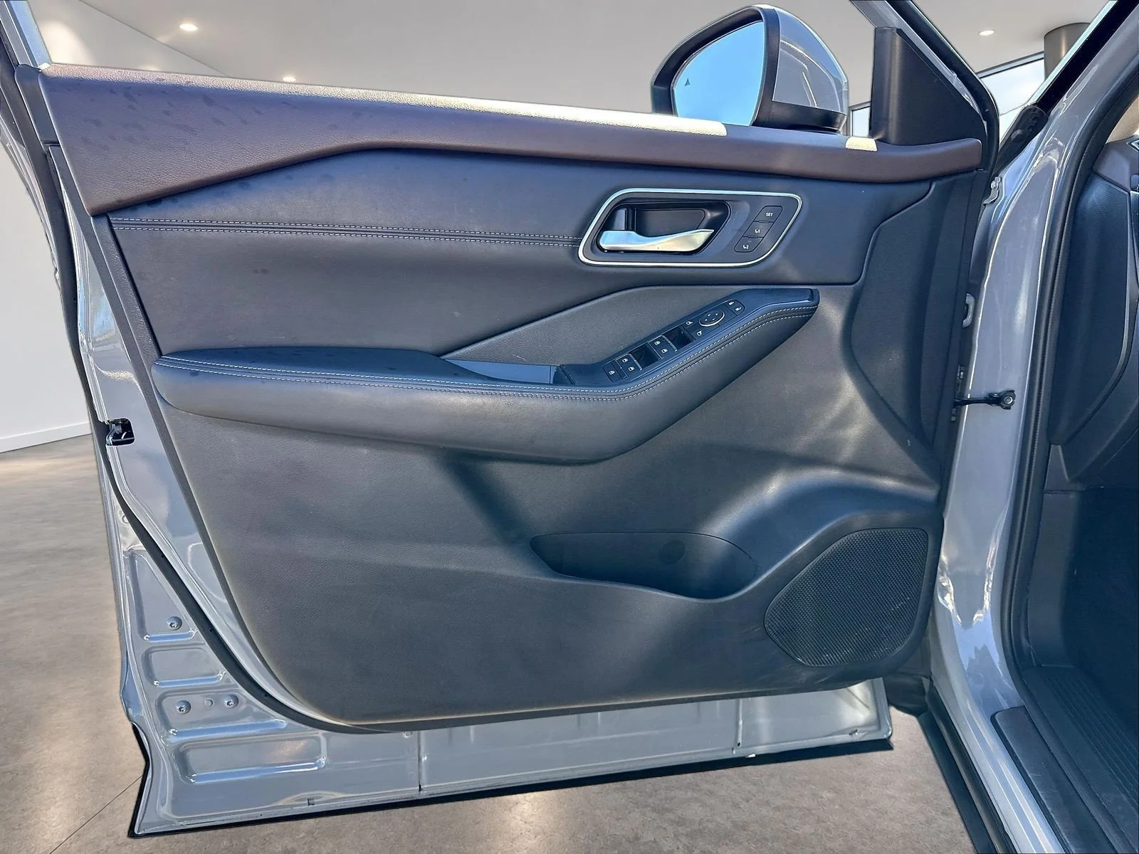 Certified Used 2023 Boulder Gray Nissan Platinum image 22