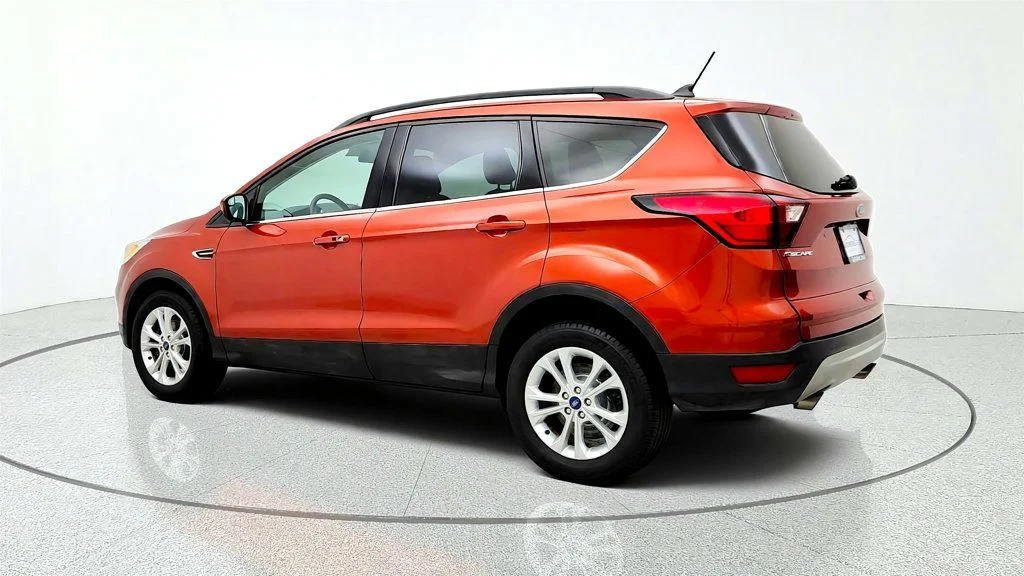 Used 2019 Sedona Orange Metallic Ford SEL FWD image 7
