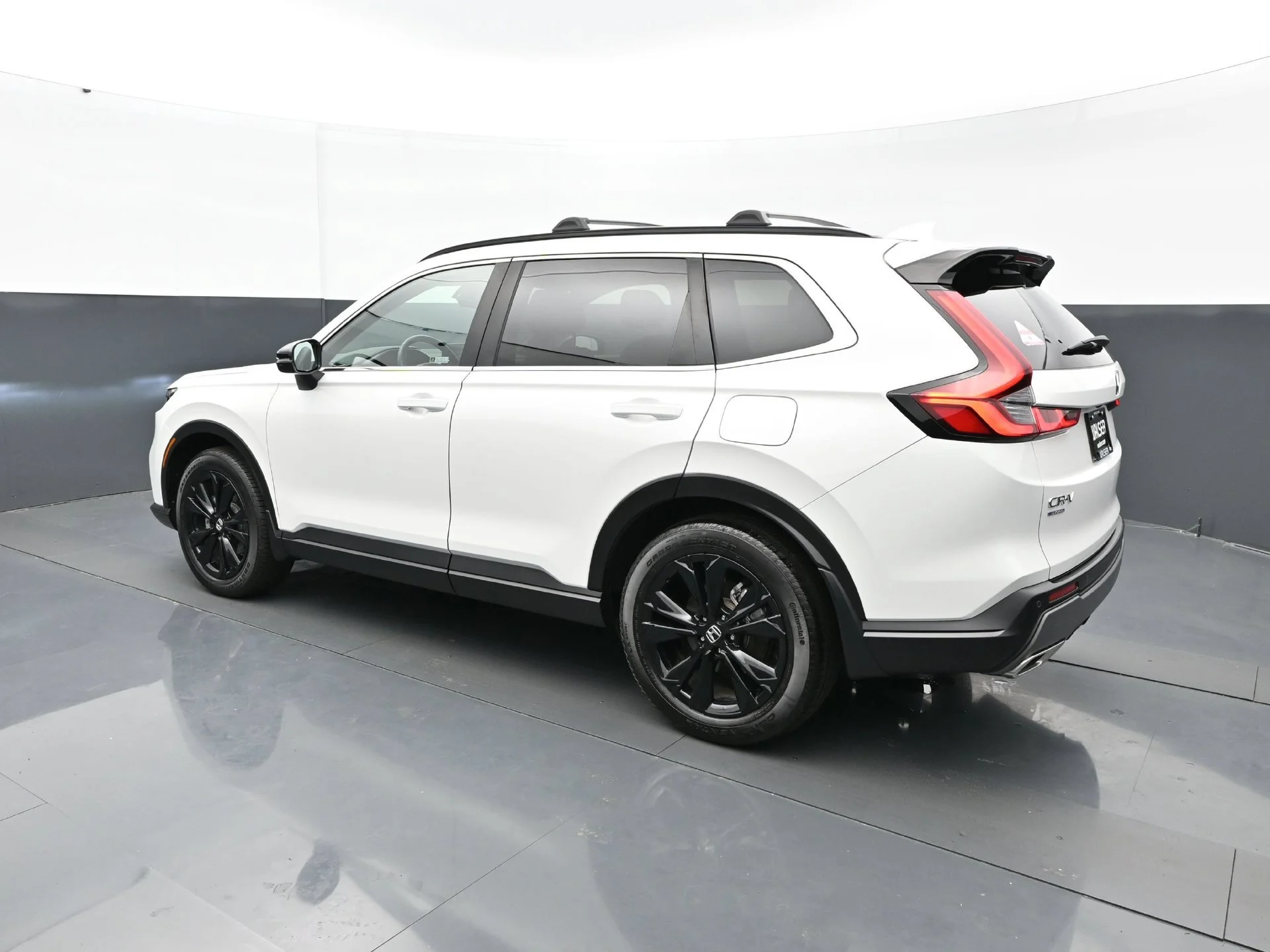Used 2024  Honda 5D WAGON HYBRID SPORT TOURING AWD image 4
