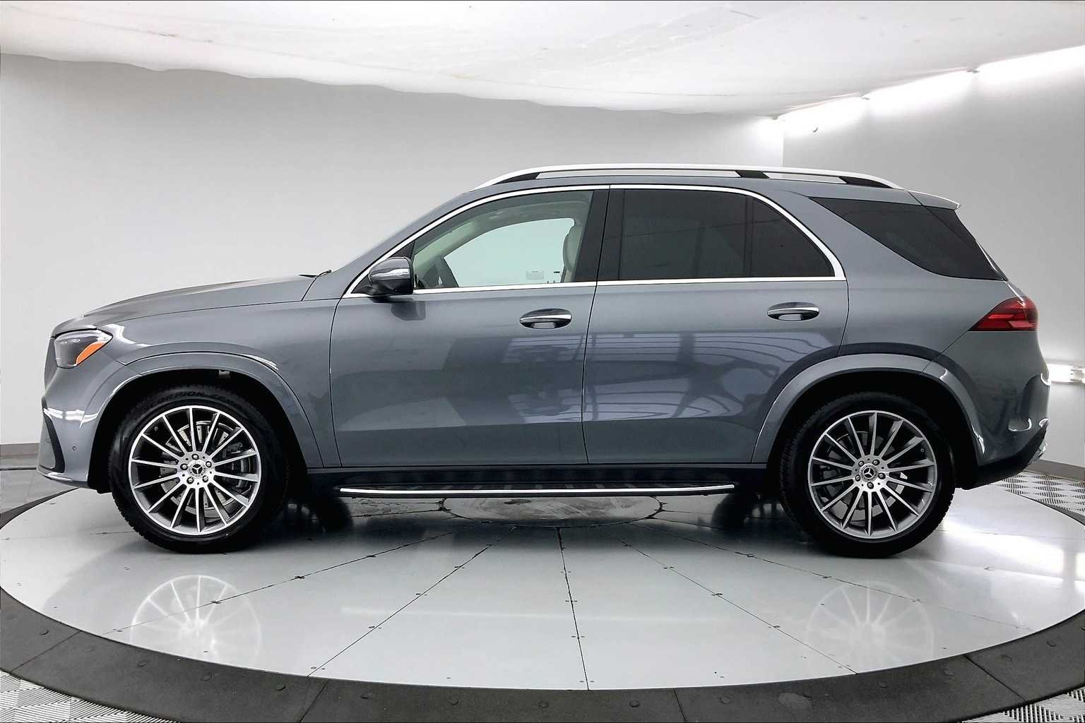 New 2026 Selenite Grey Metallic Mercedes-Benz GLE 450 image 3