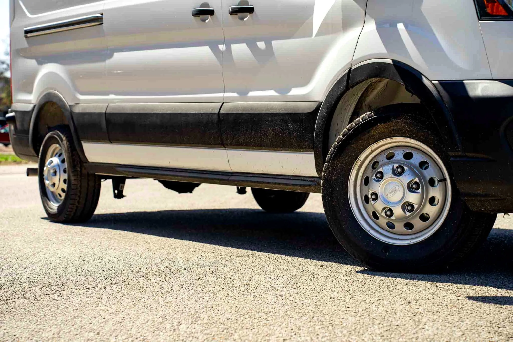 New 2025 Oxford White Ford  image 2