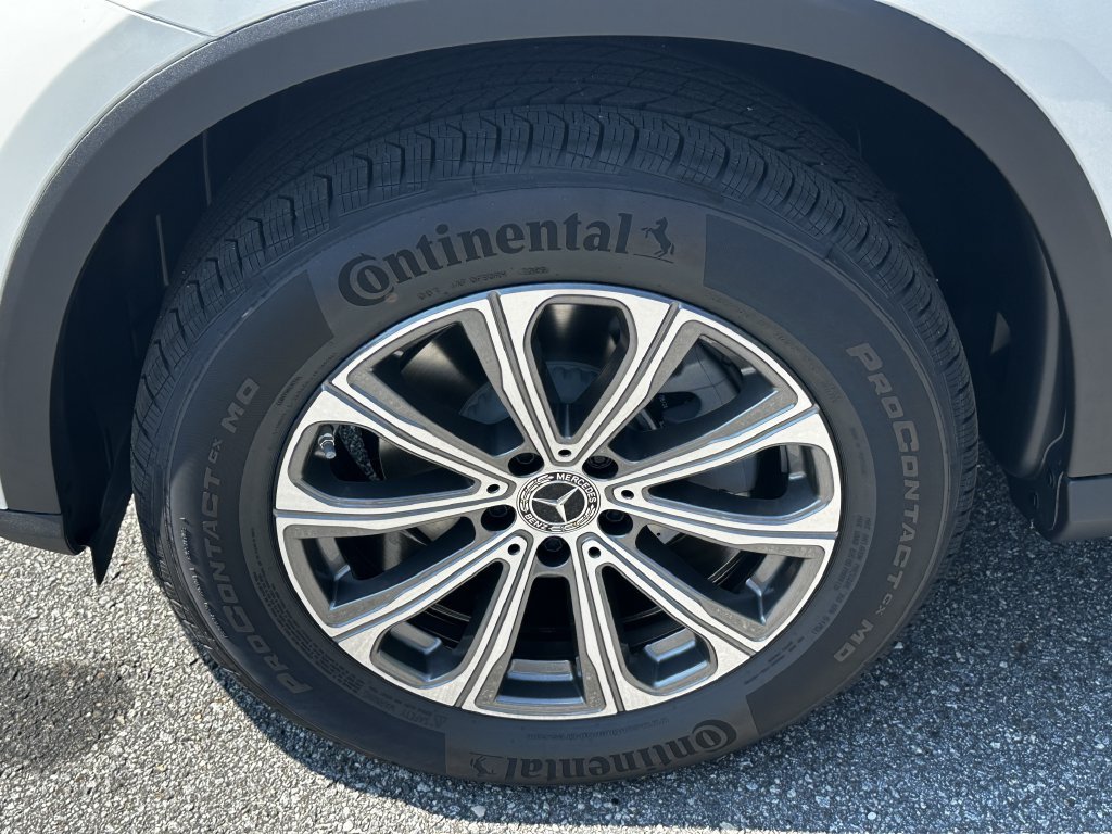 New 2027 Polar White Mercedes-Benz GLC 300 image 50