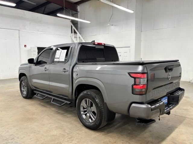 Used 2025 Gray Nissan SV image 6