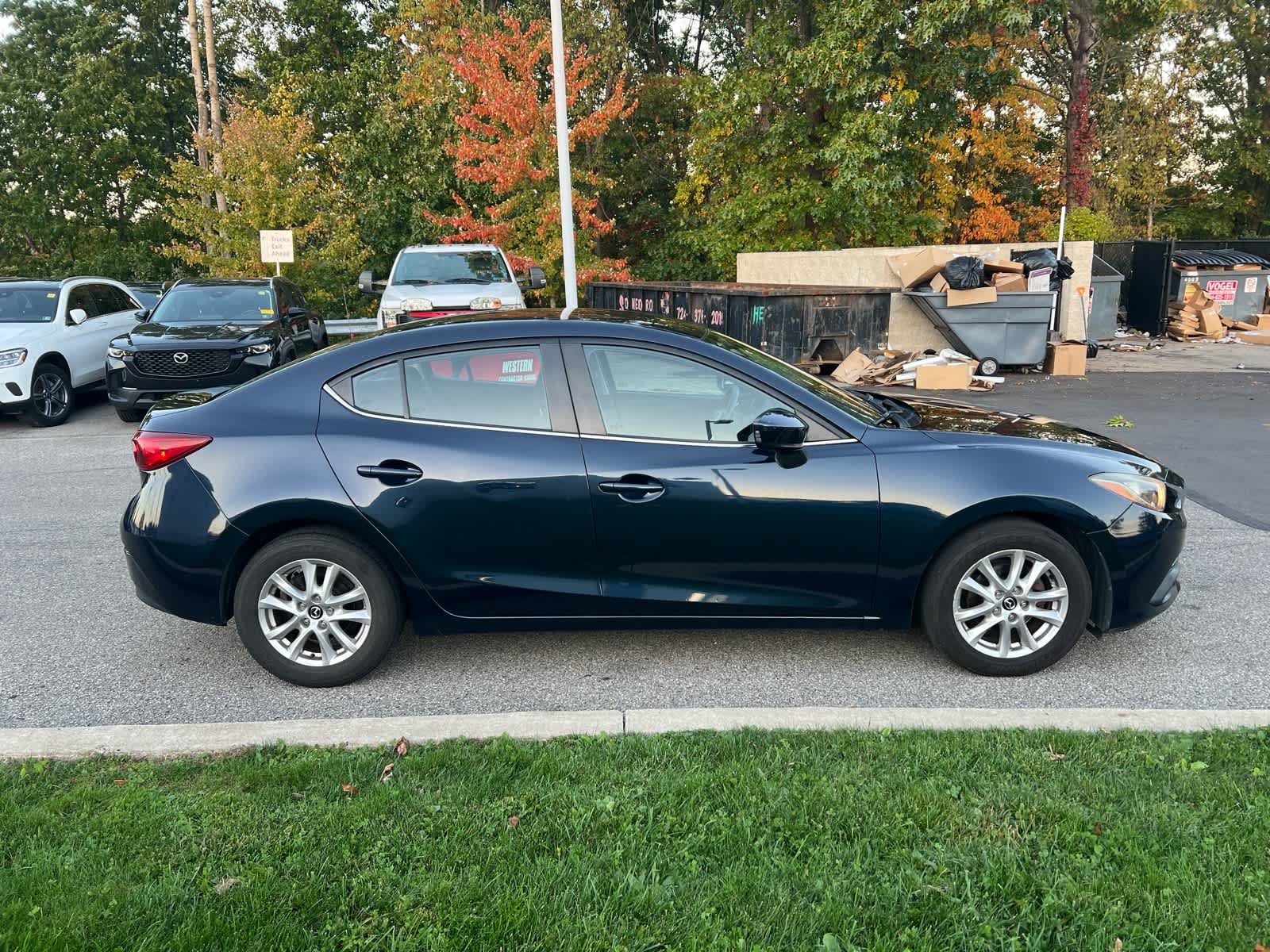 Used 2016 Deep Crystal Blue Mica Mazda i Sport image 3